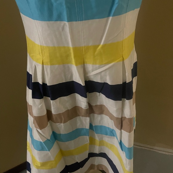 ❄️TAKE 50% OFF LIST PRICE❄️ Nine West dress with pockets - Picture 7 of 13